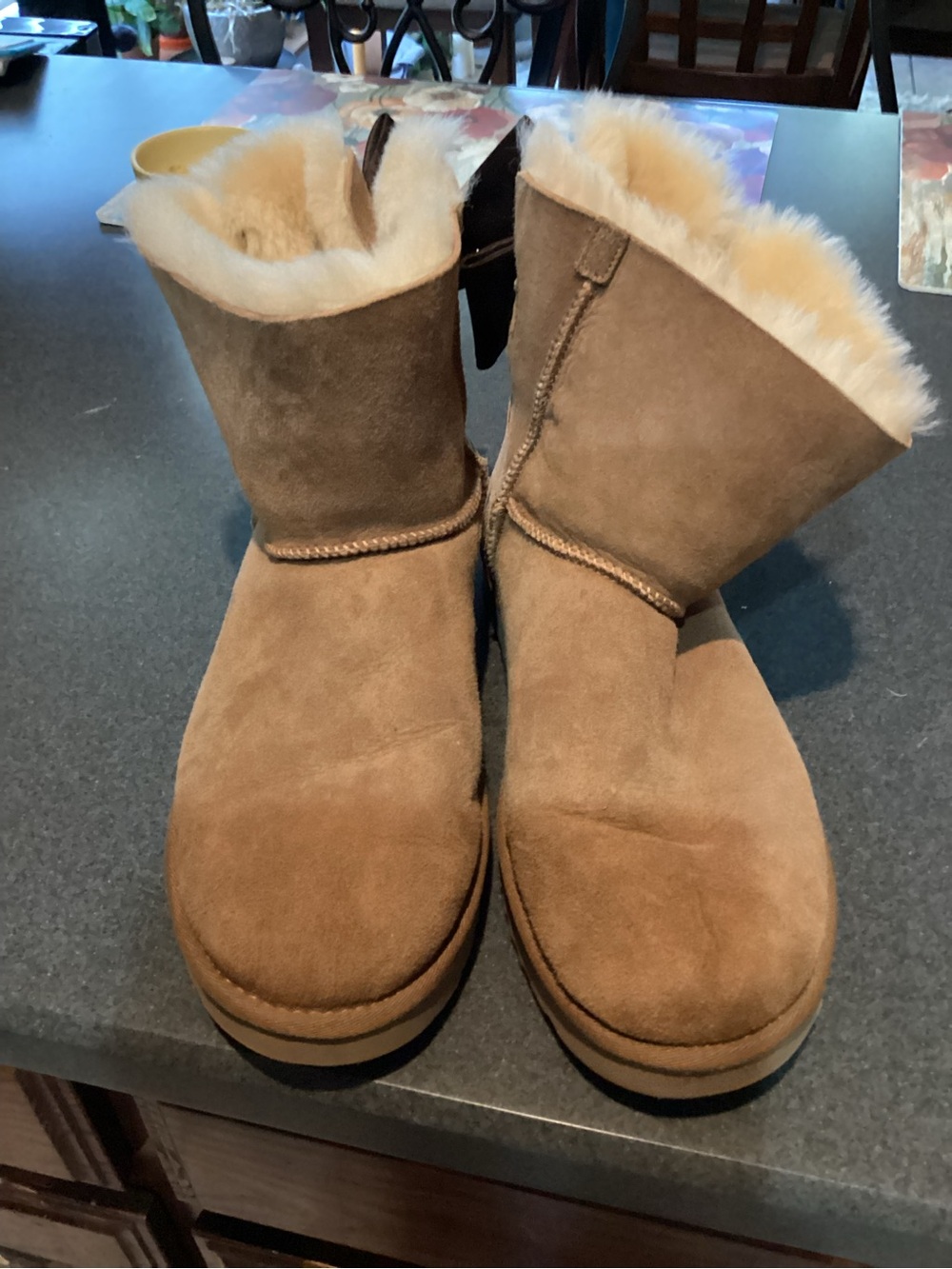 UGG Women's Short Suede Shearling Boots - Chestnut/Tan